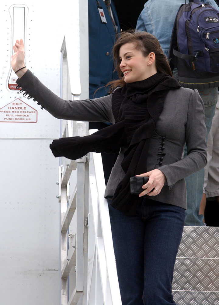 Leaving New Zealand after The Return Of The King Premiere, December 2nd 2003