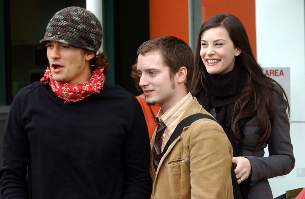 with Elijah Wood and Orlando Bloom - Leaving New Zealand after The Return Of The King Premiere, December 2nd 2003