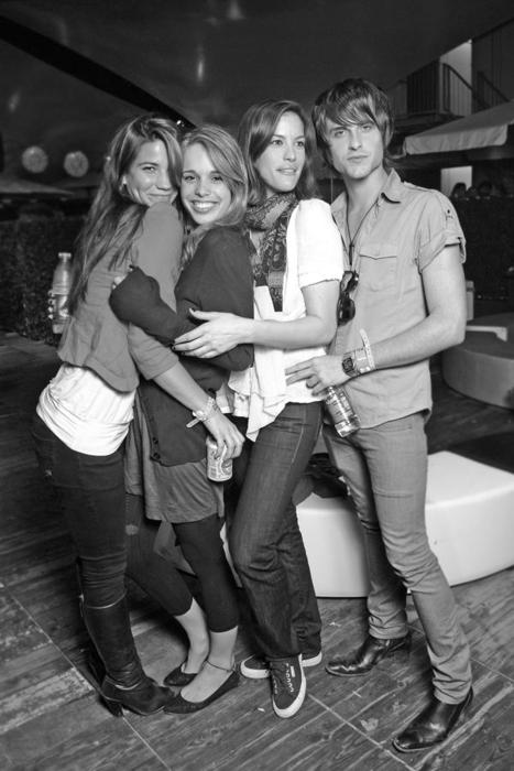 with Alisa Torres, sister Chelsea Tyler and Jared Followill