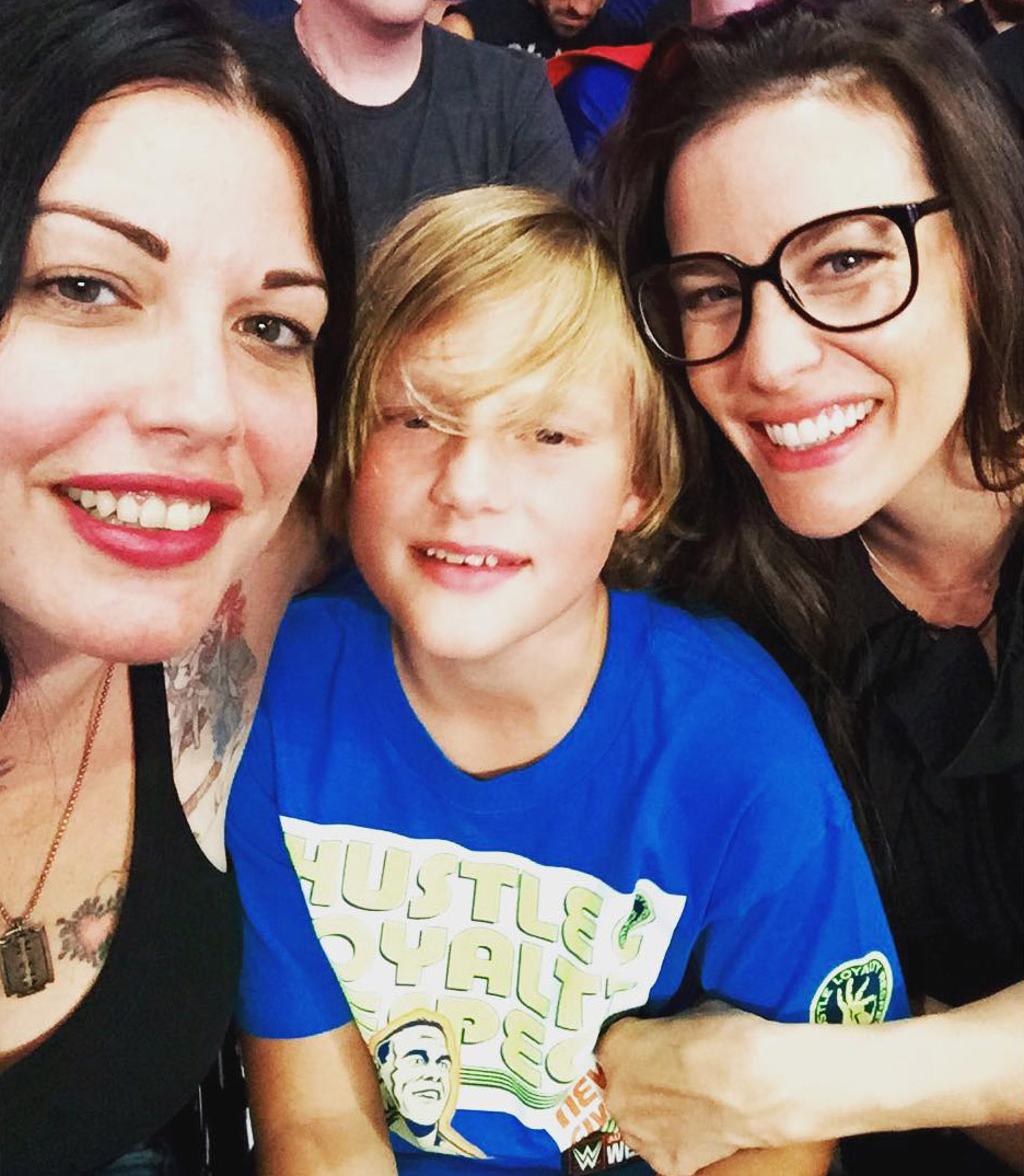 with sister Mia Tyler and son Milo