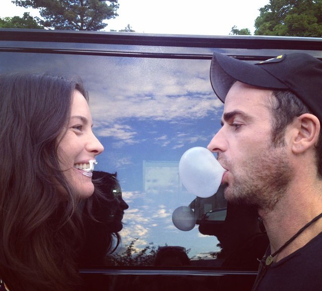 "Just passing time at work" - with Justin Theroux