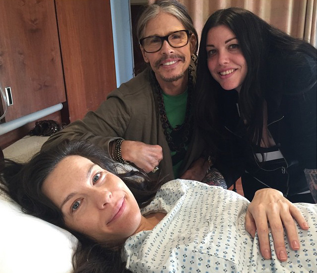 with dad Steven and sister Mia Tyler