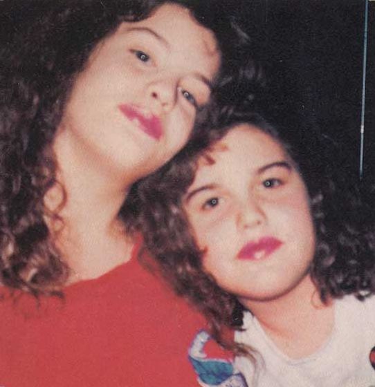 with sister - Mia Tyler