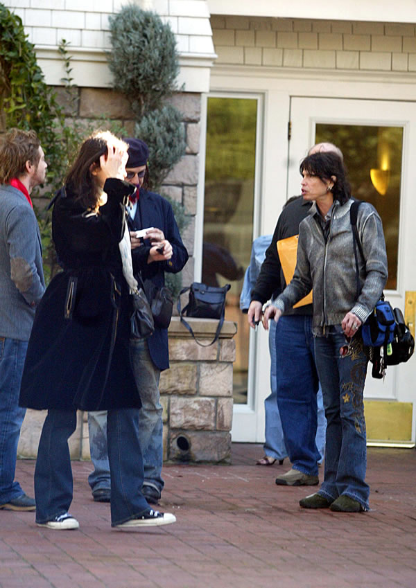 with husband Royston Langdon, Mark Hudson and dad Steven Tyler Courtesy of SexyStevenTyle.com