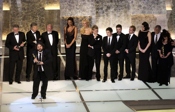 Oscars 2004 - with LOTR cast and crew after winning "Best Picture" award