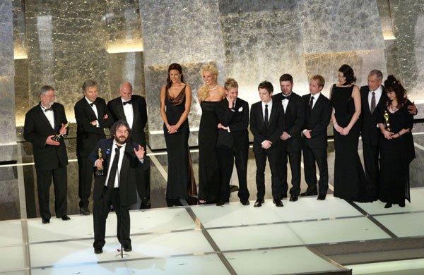 Oscars 2004 - with LOTR cast and crew after winning "Best Picture" award