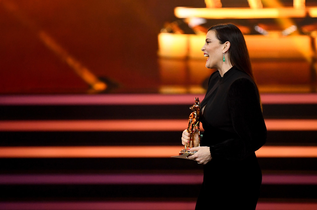 Presenting an award to Thomas Gottschalk
