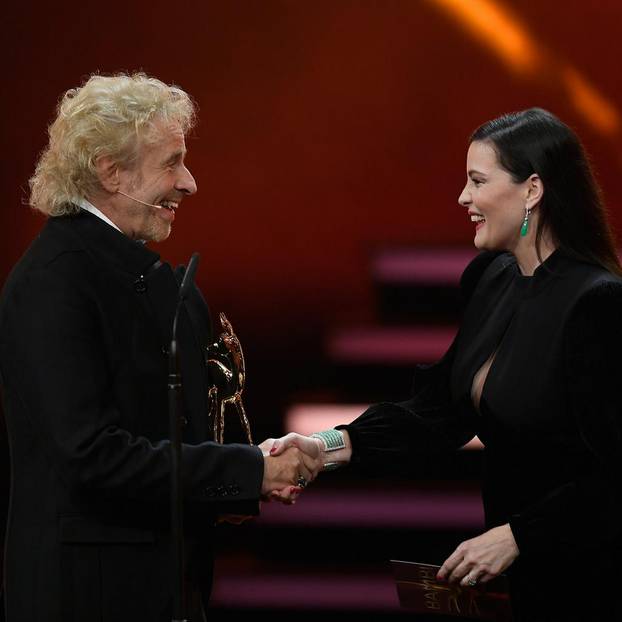 Presenting an award to Thomas Gottschalk