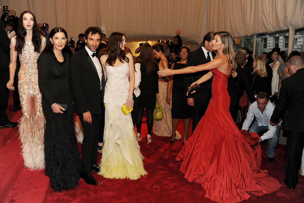 with Mariacarla Boscono, Marina Abramovic, Riccardo Tisci and Gisele Bundchen