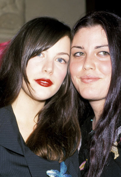 with sister - Mia Tyler