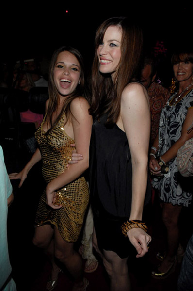 with sister - Chelsea Tyler