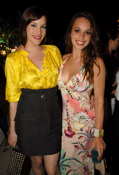 with sister - Chelsea Tyler