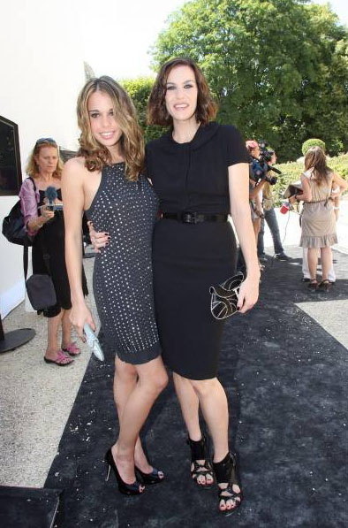 with sister - Chelsea Tyler