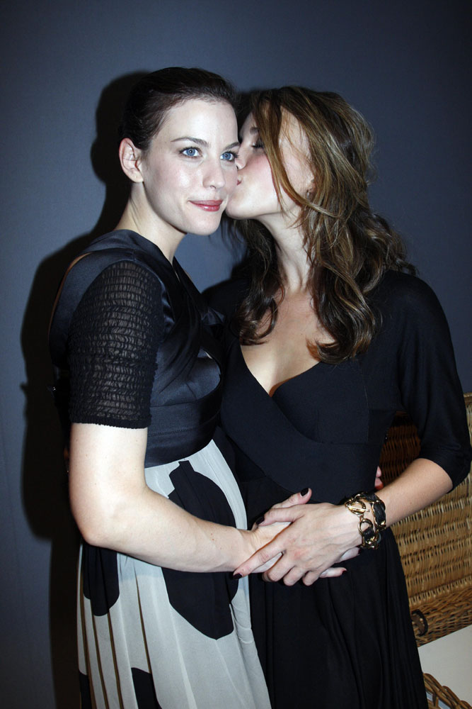with sister - Chelsea Tyler