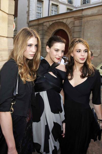 with Marie de Villepin and sister Chelsea Tyler