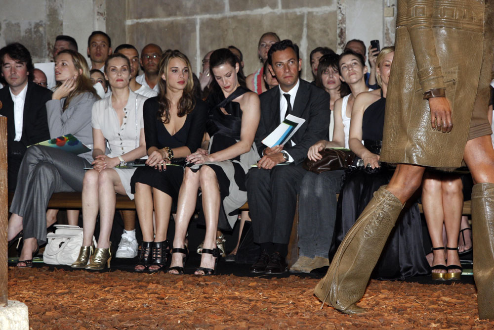 with sister Chelsea Tyler, Charlote Gainsbourg and Patricia Arquette
