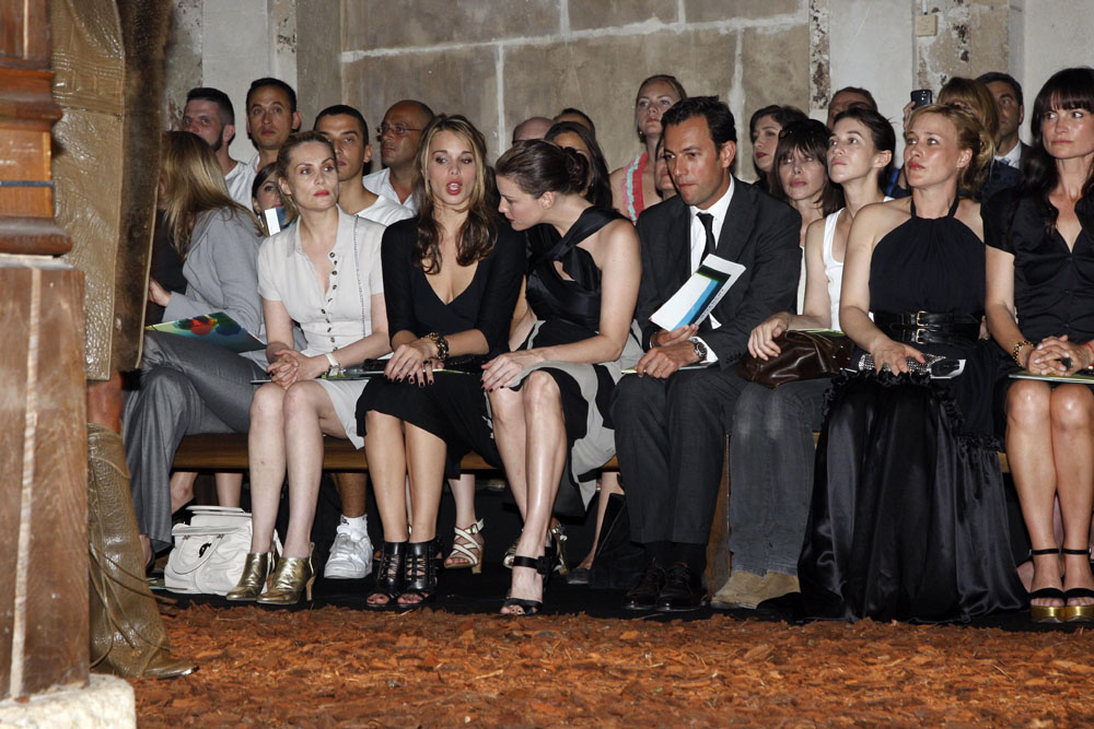 with sister Chelsea Tyler, Charlote Gainsbourg and Patricia Arquette