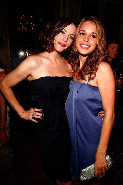 with sister - Chelsea Tyler