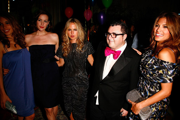 with sister Chelsea Tyler, Rachel Zoe, Alber Elbaz and Eva Mendes