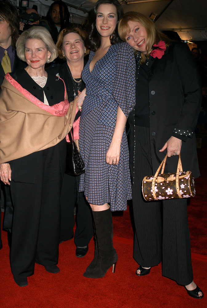 with mom Bebe, aunt Annie, grandmom Dorothea and Bebe's husband Jim