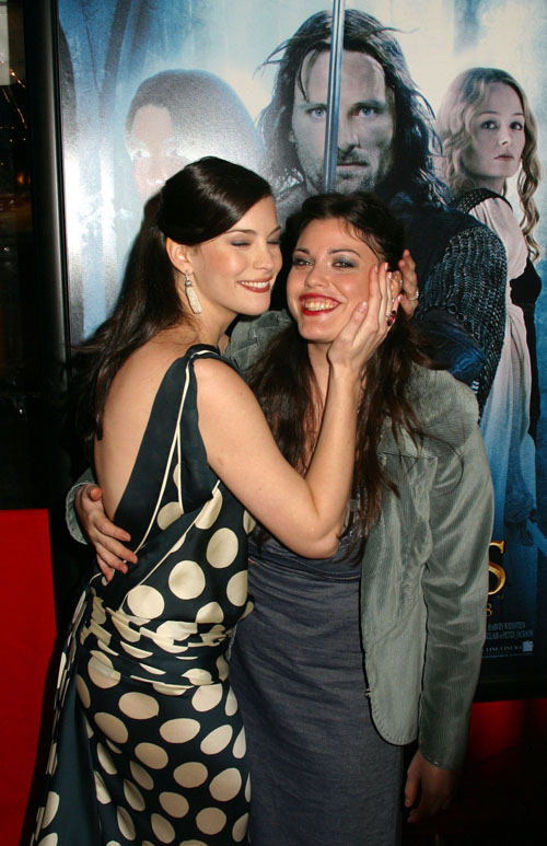 with sister - Mia Tyler
