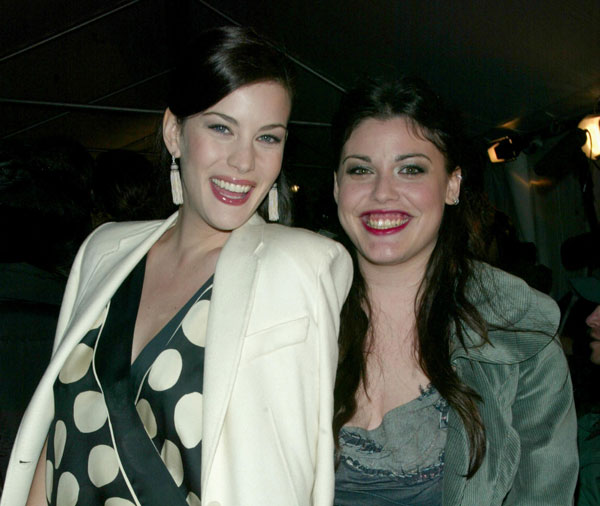 with sister - Mia Tyler