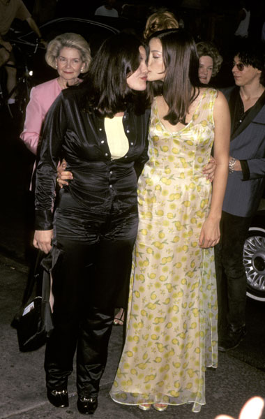 with sister - Mia Tyler
