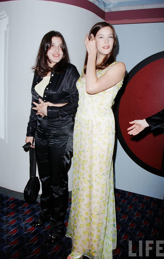 with sister - Mia Tyler