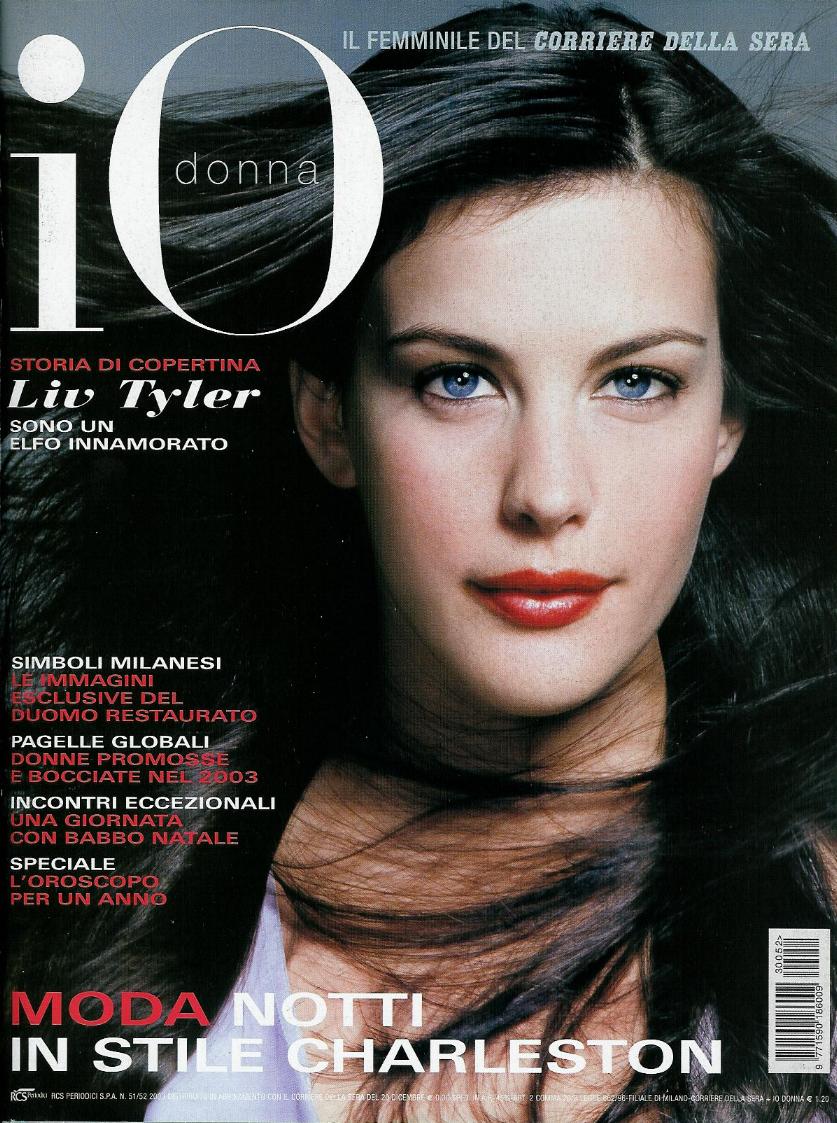 'iO Donna' Cover - Photograph by Michael Zeppetello