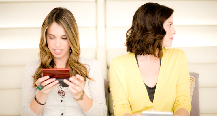 Filming commercial for "New Mystery Case Files: MillionHeir" game, with sister Chelsea Tyler